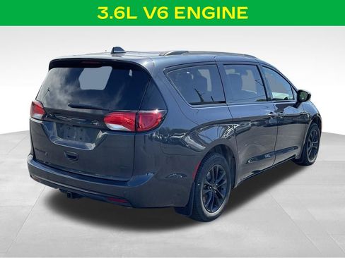 Used 2020 Chrysler Pacifica Touring-L AWD/4WD image 9