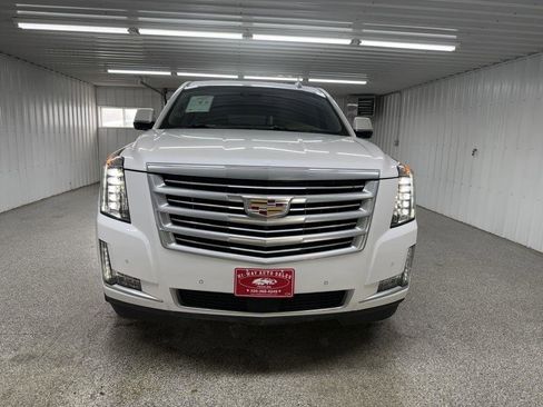 Used 2016 Cadillac Escalade ESV Platinum image 2