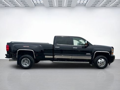 Used 2016 Chevrolet Silverado 3500 High Country w/ Duramax Plus Package AWD/4WD image 3