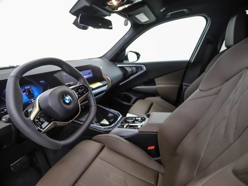 Used 2025 BMW X3 xDrive30i w/ Premium Package image 11