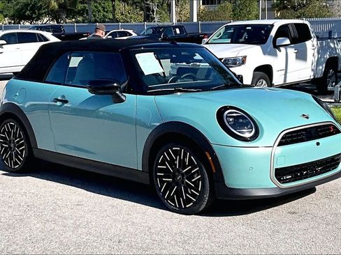 Used 2025 MINI Cooper S FWD image 2