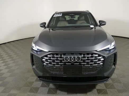 Certified 2025 Audi Q5 Premium w/ Convenience Package AWD/4WD image 7