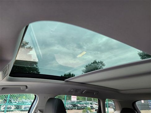 New 2025 Volkswagen Taos SE image 26