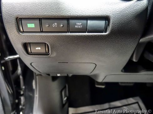 Used 2025 Nissan Sentra SV FWD image 23