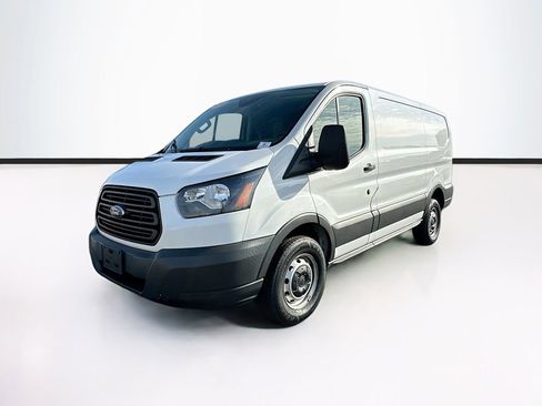 Used 2018 Ford Transit 250 130 Low Roof image 4