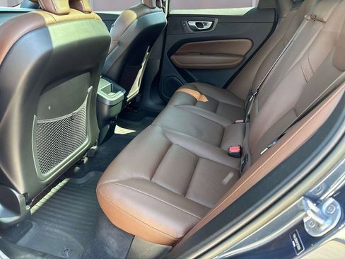 Used 2023 Volvo XC60 B5 Plus w/ Protection Package Premier image 11