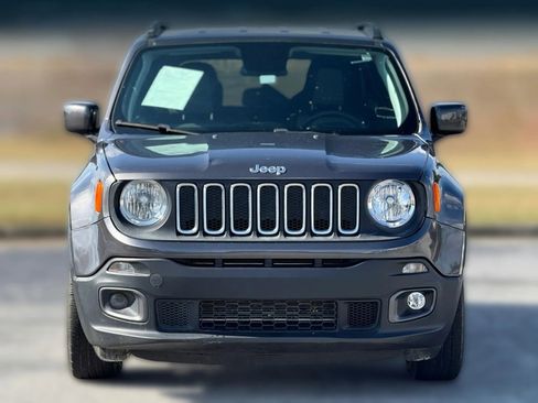 Used 2018 Jeep Renegade Latitude image 5