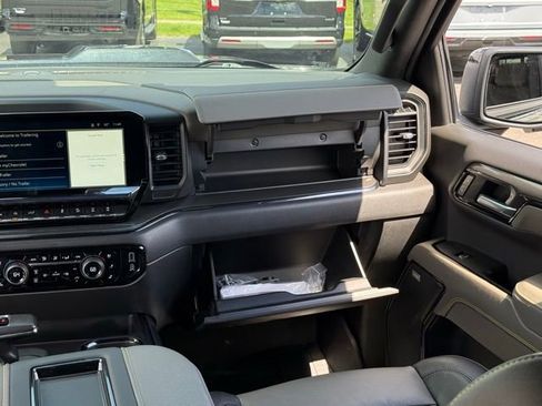 Used 2022 Chevrolet Silverado 1500 ZR2 w/ Technology Package AWD/4WD image 35
