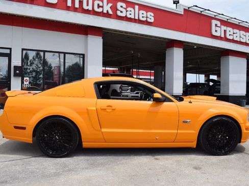Used 2007 Ford Mustang GT Premium RWD image 6