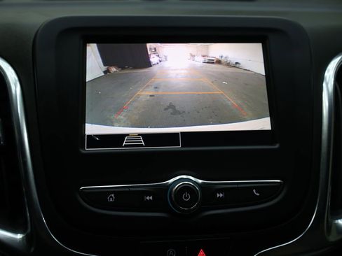 Used 2022 Chevrolet Equinox LS w/ LS Convenience Package AWD/4WD image 21