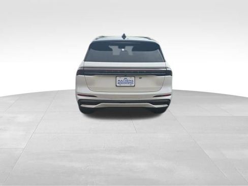 New 2026 Lincoln Nautilus Reserve w/ Jet Appearance Package image 5