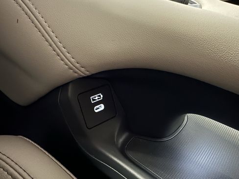 New 2026 Honda HR-V EX-L image 16