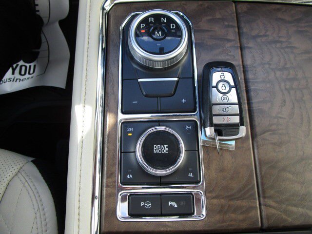 Used 2021 Ford Expedition Platinum AWD/4WD image 17