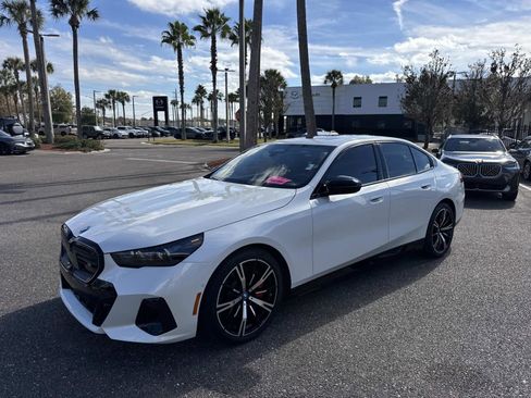 Used 2024 BMW i5 M60 w/ Premium Package image 9