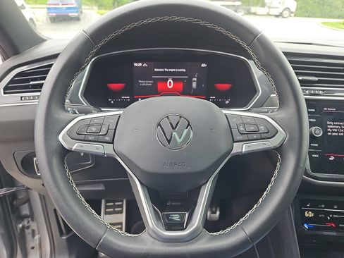 Certified 2023 Volkswagen Tiguan SE R-Line AWD/4WD image 21