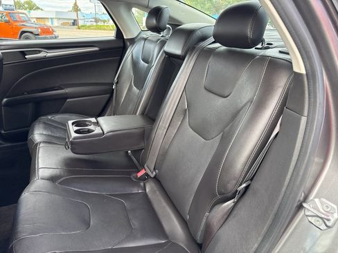 Used 2013 Ford Fusion Titanium image 16