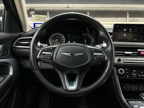 Used 2025 Genesis G70 2.5T image 34