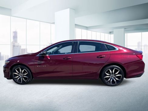 Used 2016 Chevrolet Malibu LT FWD image 2