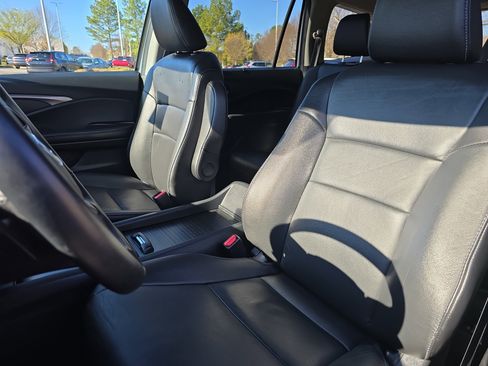 Used 2022 Honda Pilot Special Edition image 17