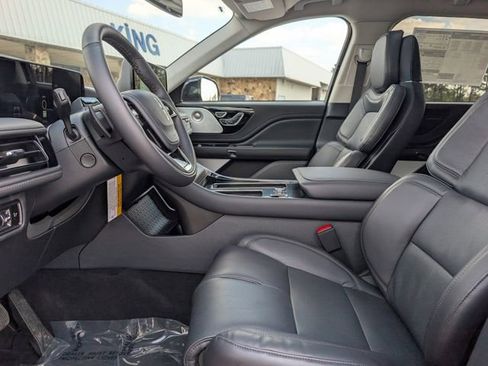 New 2026 Lincoln Aviator Reserve image 18