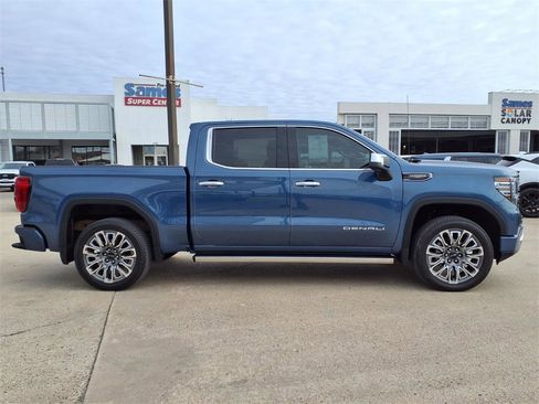 Used 2025 GMC Sierra 1500 Denali Ultimate image 8