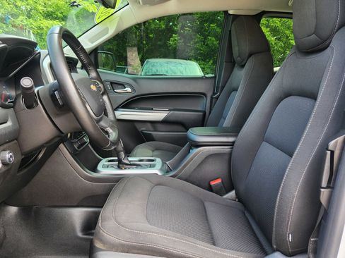 Used 2020 Chevrolet Colorado LT w/ Safety Package AWD/4WD image 12