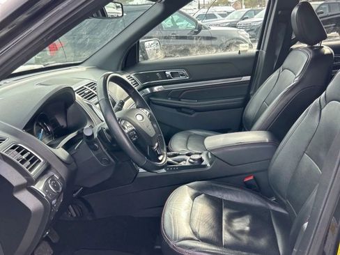 Used 2019 Ford Explorer Sport w/ Equipment Group 401A image 4