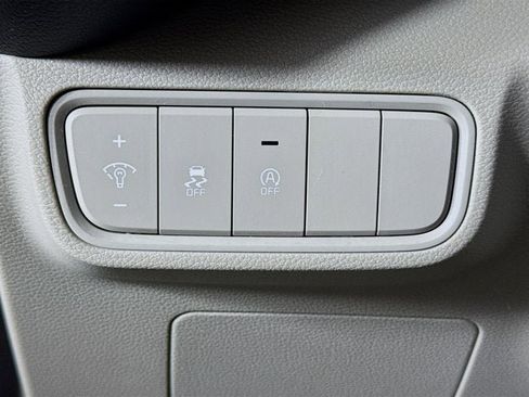 Used 2023 Kia Soul LX FWD image 10