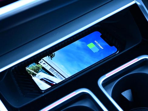 Used 2025 BMW 740i image 16