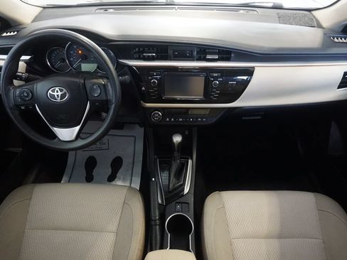 Used 2015 Toyota Corolla LE FWD image 24