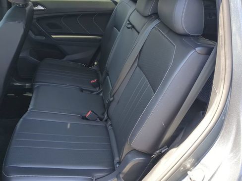 Used 2023 Volkswagen Tiguan SE R-Line FWD image 17