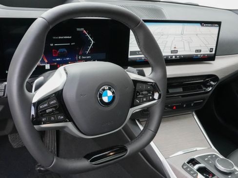 Used 2025 BMW 330i xDrive Sedan image 10