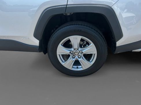 Used 2025 Toyota RAV4 XLE w/ Convenience Package AWD/4WD image 8