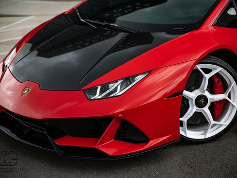 Used 2020 Lamborghini Huracan EVO AWD/4WD image 3