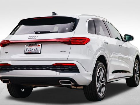 Certified 2025 Audi Q5 Premium w/ Convenience Package AWD/4WD image 8