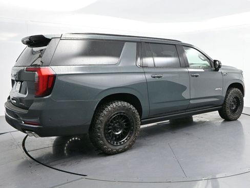 Used 2026 GMC Yukon XL AT4 w/ AT4 Premium Plus Package AWD/4WD image 7