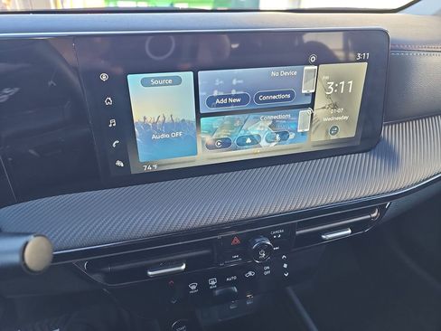 Used 2025 Nissan Kicks SR image 21