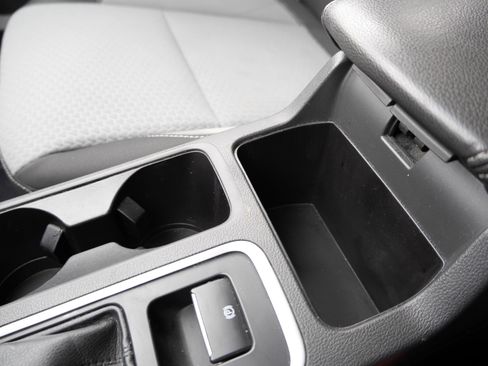 Used 2017 Ford Escape SE w/ Equipment Group 201A image 50