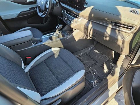 Used 2024 Buick Envista Preferred w/ Convenience I Package image 18