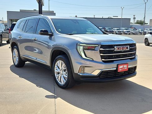 Used 2025 GMC Acadia Elevation w/ Elevation Premium Package FWD image 4
