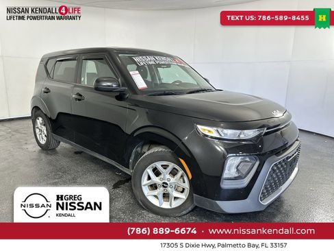 Used 2022 Kia Soul LX w/ Technology Package FWD image 1