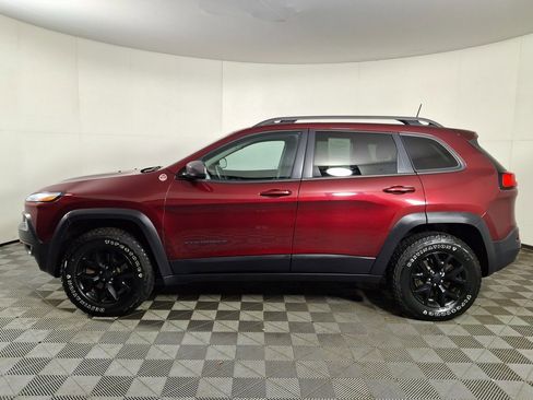 Used 2018 Jeep Cherokee Trailhawk w/ Quick Order Package 27L image 2