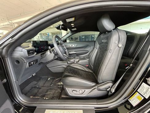 Used 2025 Ford Mustang GT Premium w/ GT Performance Package RWD image 10