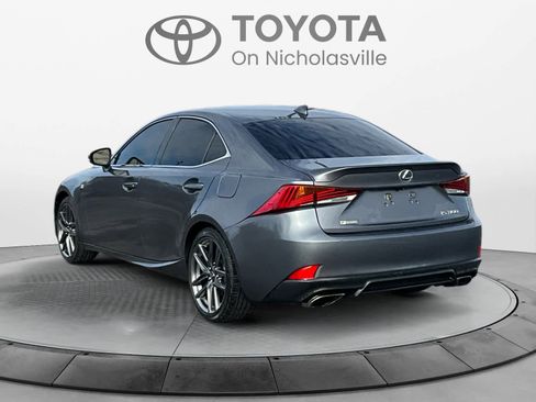 Used 2018 Lexus IS 300 image 4