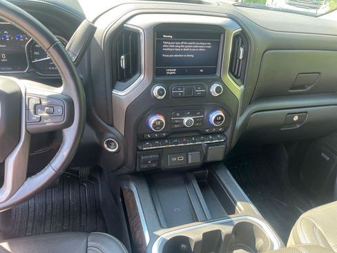 Used 2021 GMC Sierra 1500 Denali w/ Denali Ultimate Package AWD/4WD image 24