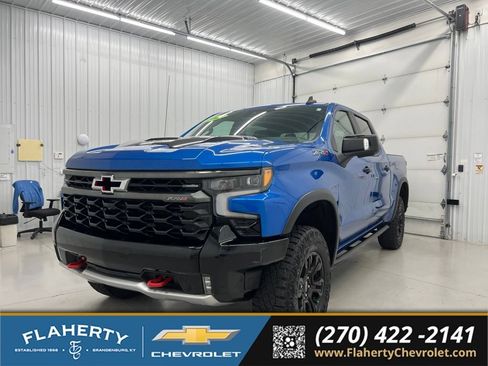 Used 2022 Chevrolet Silverado 1500 ZR2 w/ Technology Package AWD/4WD image 6