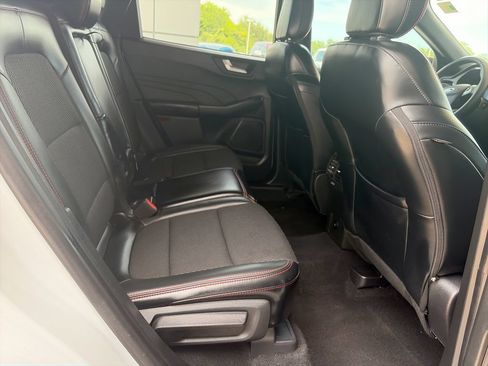 Used 2025 Ford Escape ST-Line FWD image 28