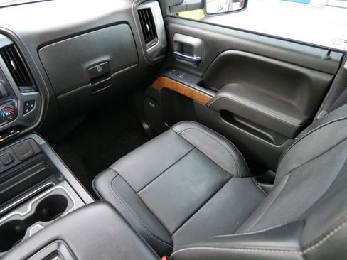 Used 2017 Chevrolet Silverado 1500 LTZ w/ LTZ Plus Package AWD/4WD image 11