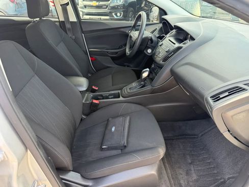 Used 2016 Ford Focus SE image 13