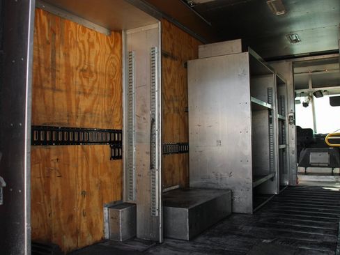 Used 2015 Ford E-450 and Econoline 450 Super Duty w/ A/C Prep Package image 9